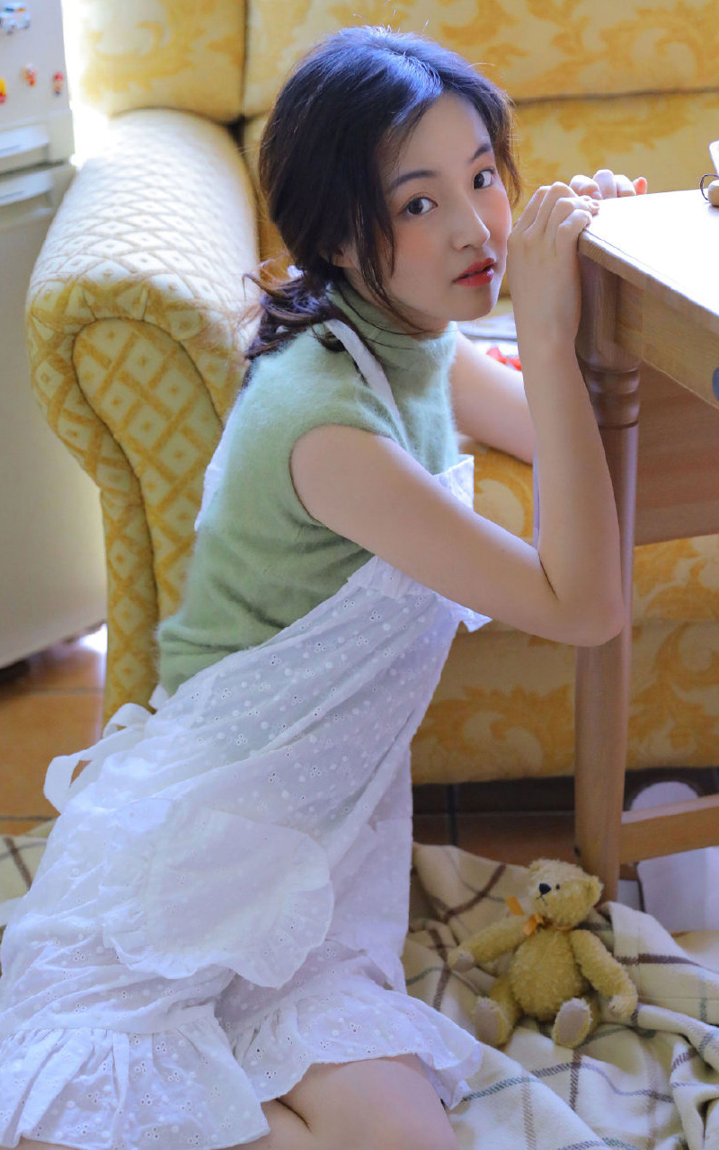 气质家居美女写真