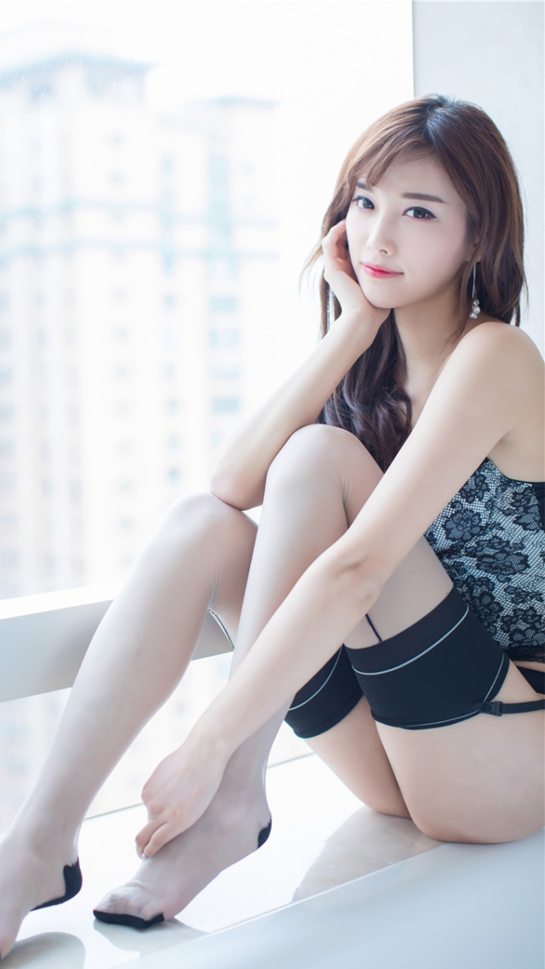 风骚美女丝袜长腿性感诱惑写真  第2张