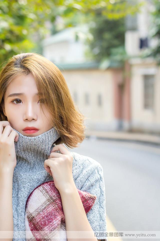 韩国气质短发美女小清新街拍写真图片  第3张