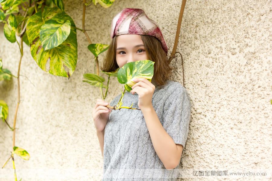 韩国气质短发美女小清新街拍写真图片  第10张