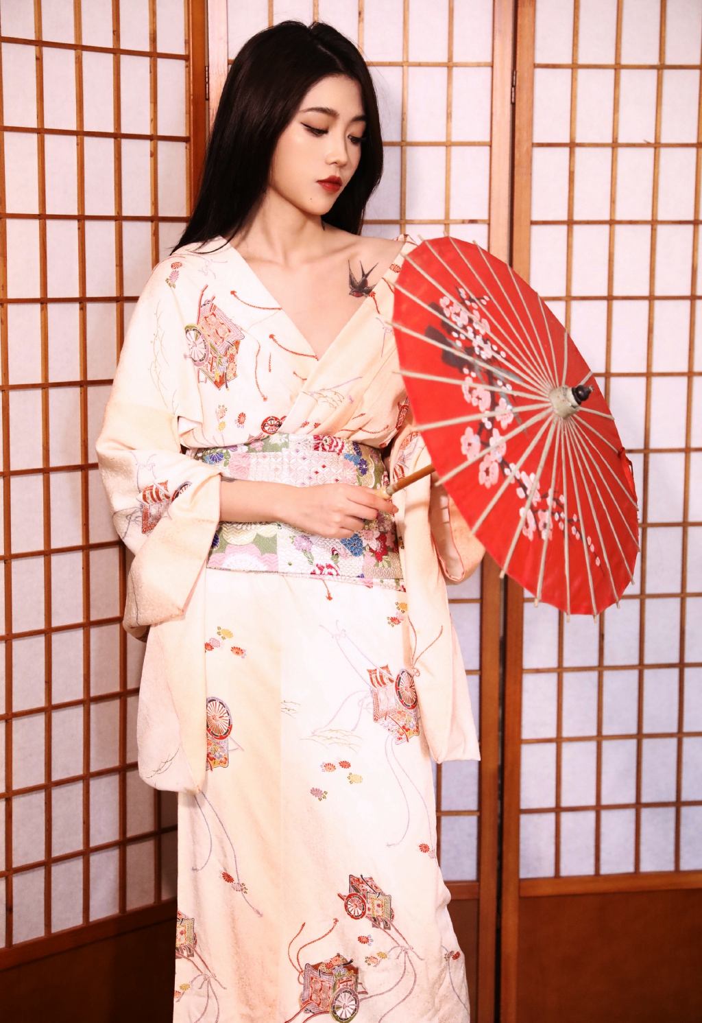 性感美女御姐日本和服妩媚诱惑私人摄影  第2张