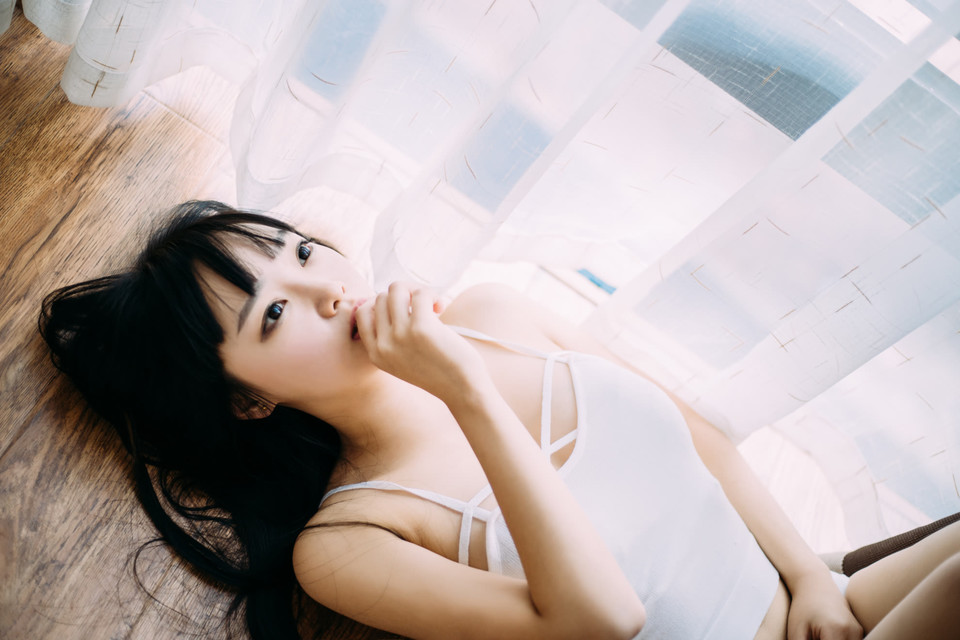 氧气小美女私房性感写真照  第9张