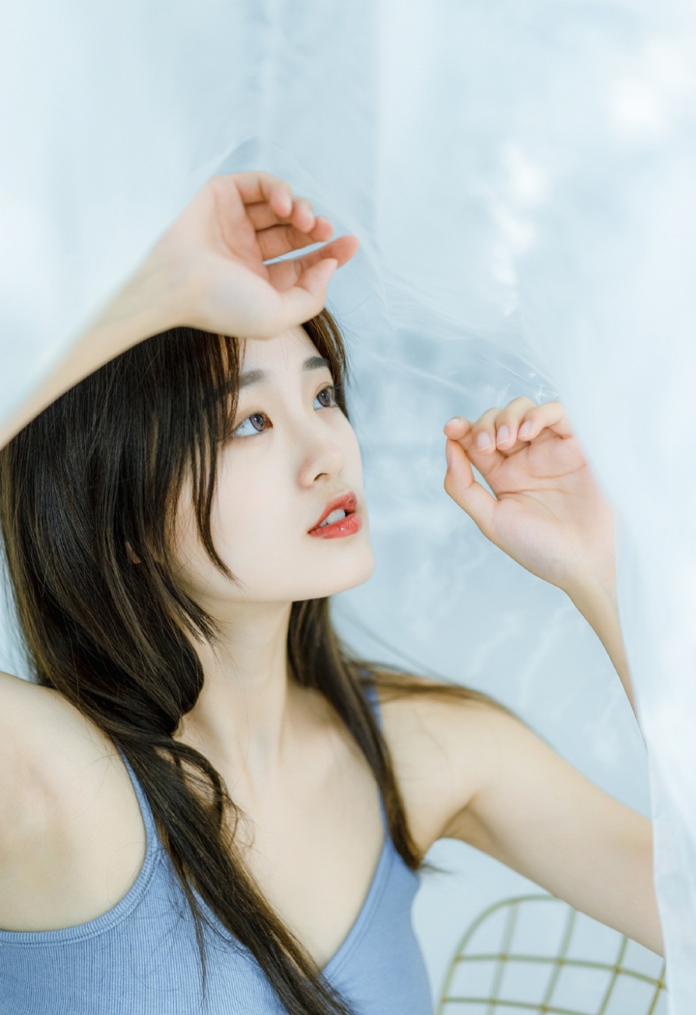 美艳成熟的高冷女神性感小背心妩媚勾人尤物美女图  第7张