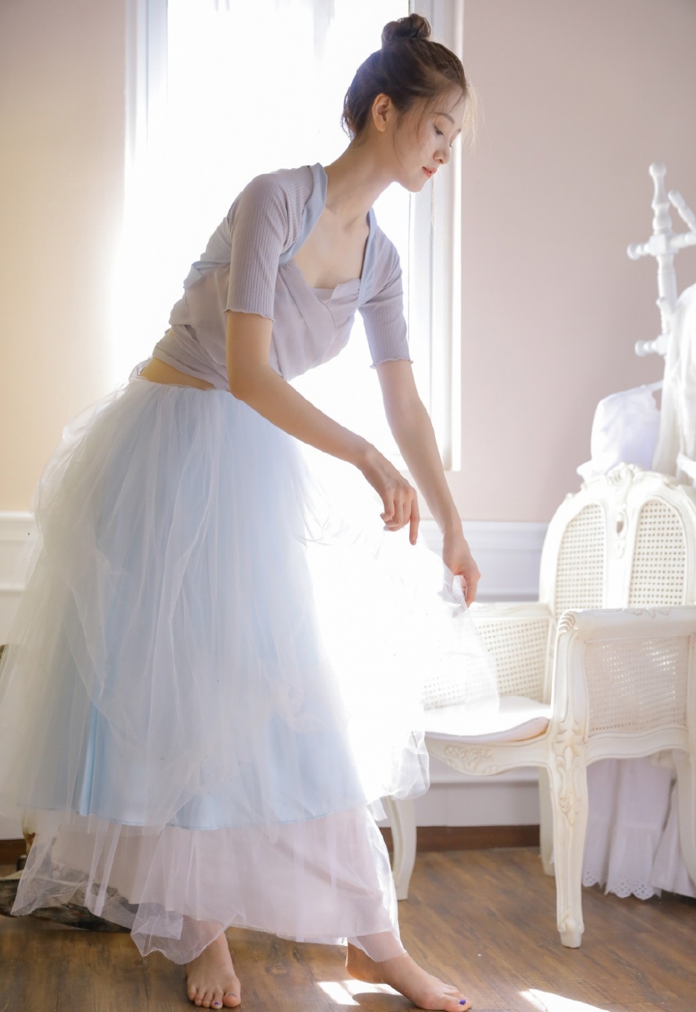 极品美女白嫩清秀优雅性感女神诱人写真