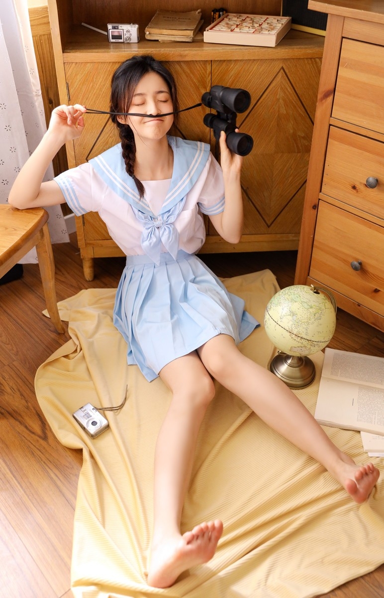 水手制服美少女清纯可爱写真  第3张