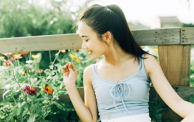 风情万种的妩媚伊人白嫩酮体情趣睡衣美妇亚洲自拍  第17张