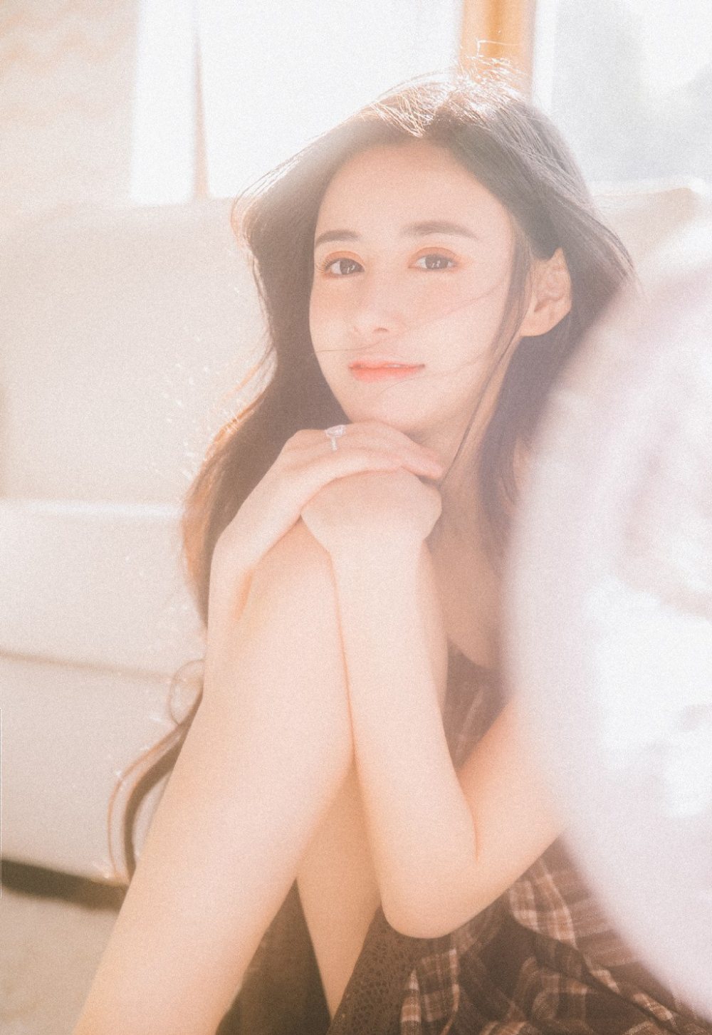 春光乍泄的大美女居家左扭右摆美少妇写真摄影  第25张