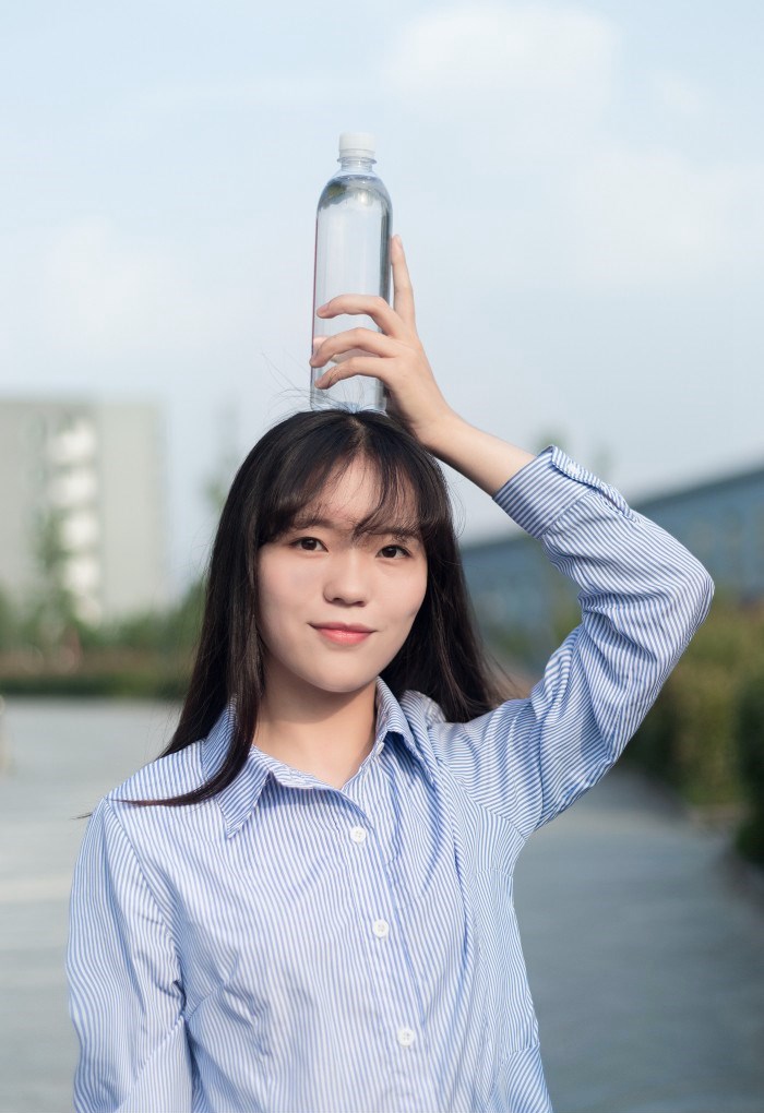 甜美长相宅男女神翘臀酥胸美乳惹火性感极致身材写真  第7张