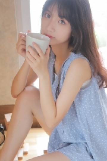 清纯长腿美女养眼睡衣诱人宅福利写真